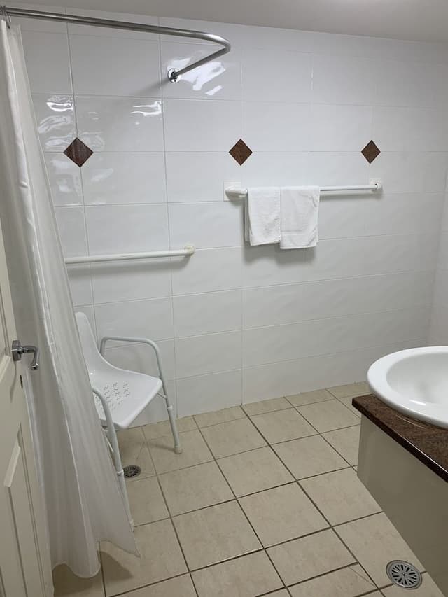 3 Bedroom Accessible Water View Apartment
