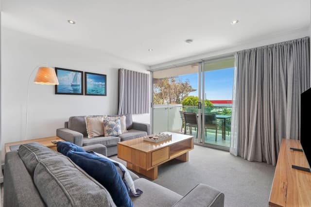 Apartment, Partial Sea View