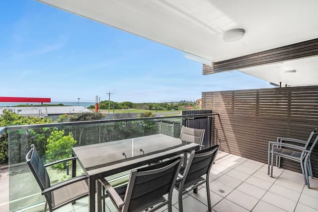 Apartment, Partial Sea View