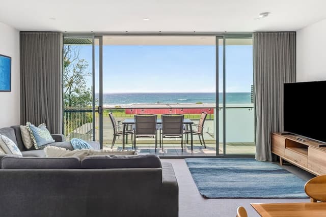 Penthouse Apartment - Ocean View