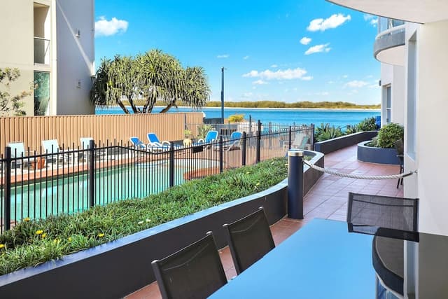 Superior Three Bedroom Apartment Partial Sea View