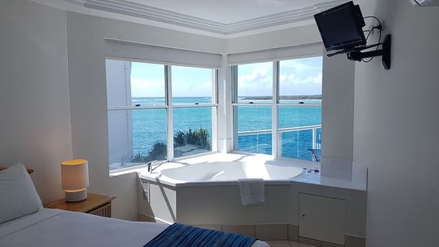 Ocean View 2 Bedroom Apartment