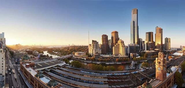 1 BEDROOM YARRA VIEW SUITE WITH BALCONY