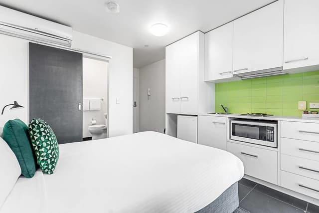 Standard Room, 1 Queen Bed, Non Smoking
