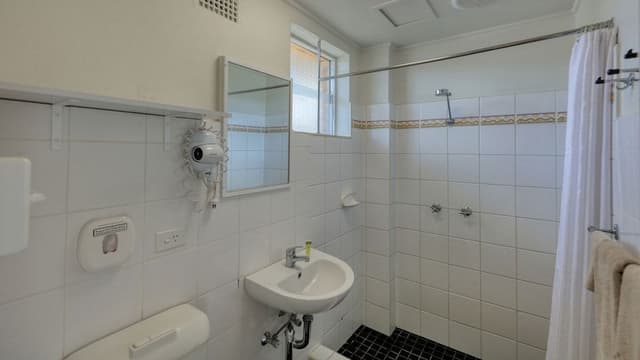Twin Room - Non Smoking