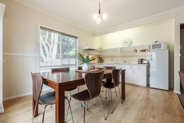 Elite Cottage, 2 Bedrooms, Fireplace, Garden View