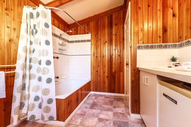 Family Cottage, 2 Bedrooms, Fireplace