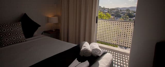 Deluxe Room, 1 Queen Bed