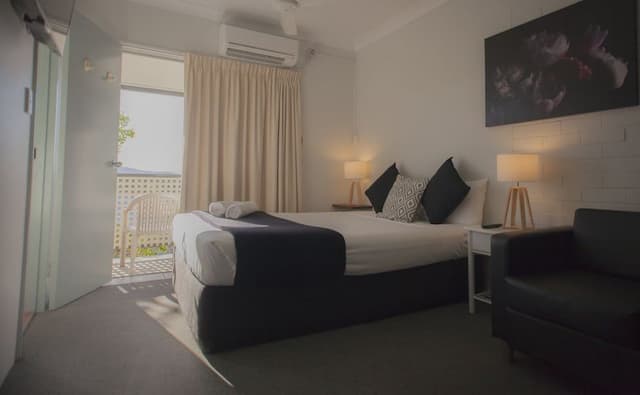 Deluxe Room, 1 Queen Bed