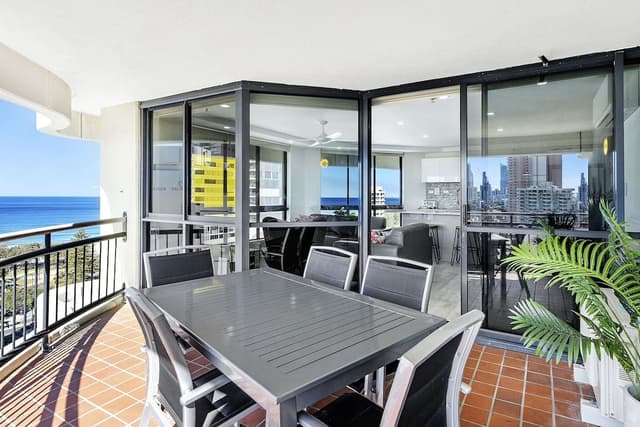 Deluxe Apartment
