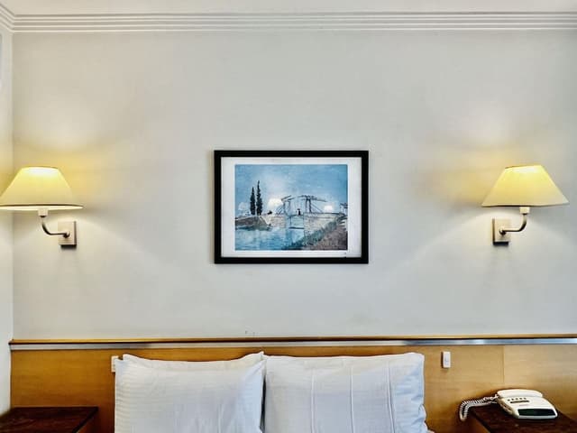 Queen Room