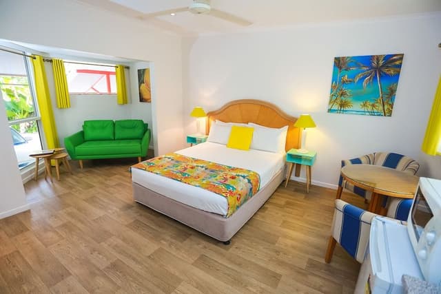 Studio, 1 Queen Bed