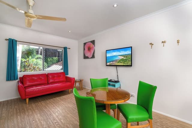 Triple Room (1 Queen and 1 Single Bed)