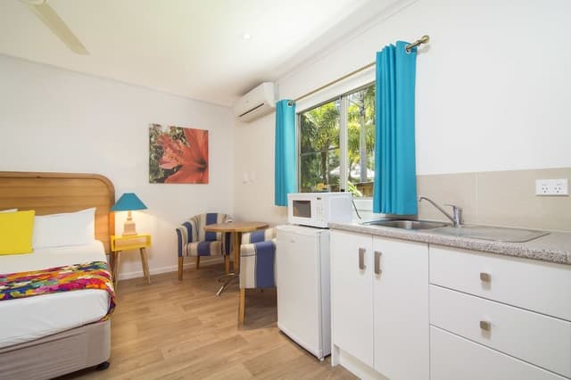 Studio, 1 Queen Bed
