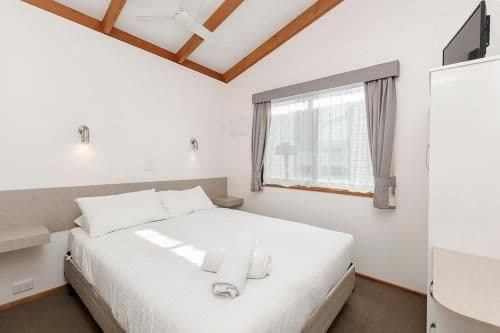 Deluxe Two-Bedroom Cabin