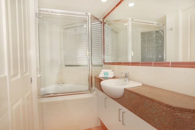 2 Bedroom Beachfront (QB/DB)