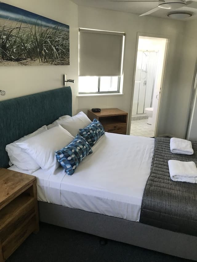 2 Bedroom Beachfront (QB/DB)