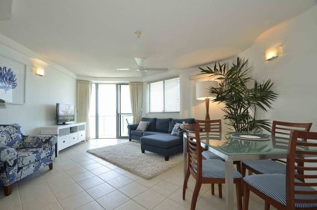 2 Bedroom Beachfront (QB/DB)