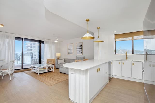 Superior Apartment, 2 Bedrooms, Bathtub, Ocean View