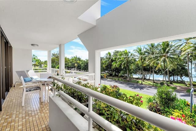 One Bedroom Ocean View Apartment