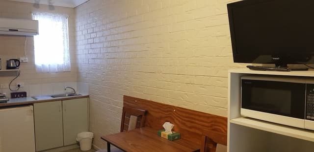 Standard Room, Non Smoking, Kitchenette (Queen Room)