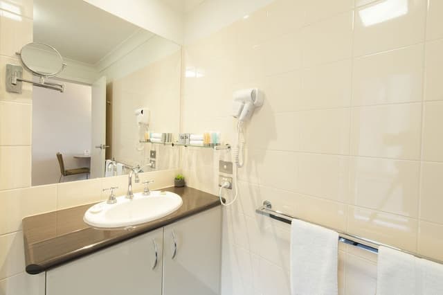 Executive Room, 1 King Bed, Ensuite