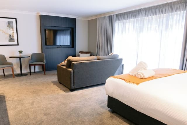 Deluxe Spa Suite