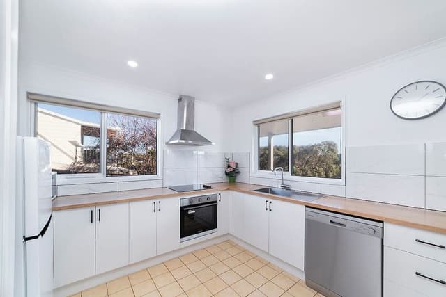 Upstairs 2 Bedroom Apartment