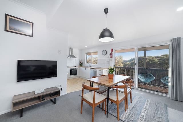Upstairs 2 Bedroom Apartment