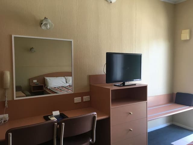 Standard Queen Room