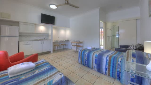 Standard Queen Room