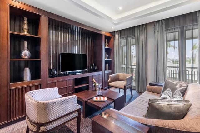 Executive Suite