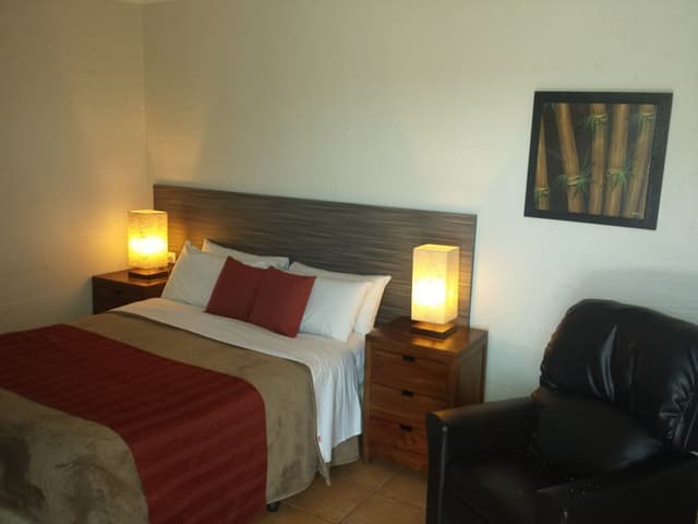 Deluxe Single Room, 1 Queen Bed