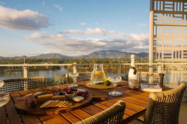 King Deluxe Apartment, River View