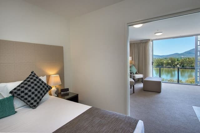 King Deluxe Apartment, River View