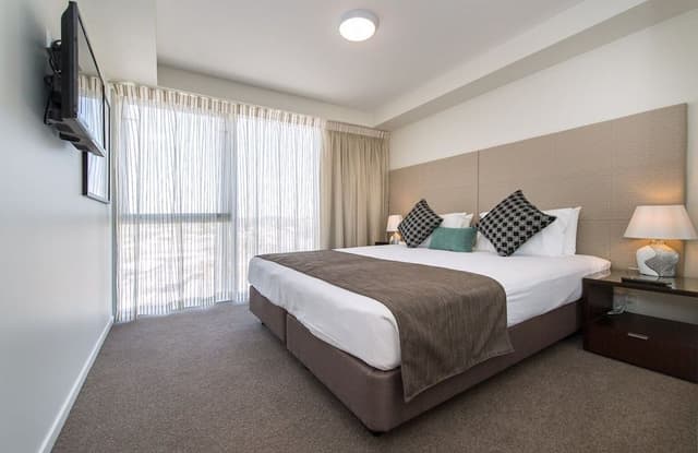 King Deluxe Apartment, City View