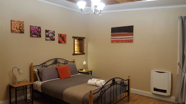 Standard Room, 1 Queen Bed, Ensuite, Garden View