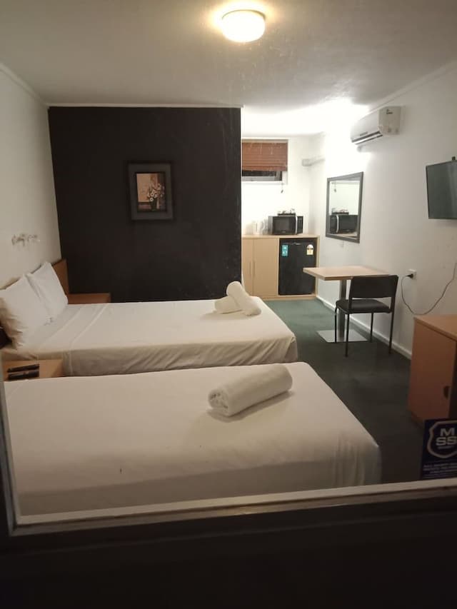 Twin Room, Multiple Beds, City View