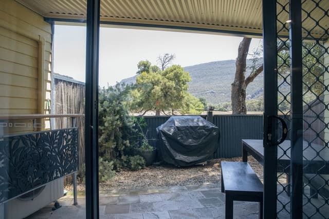 Junior Townhome, 3 Bedrooms, Mountain View