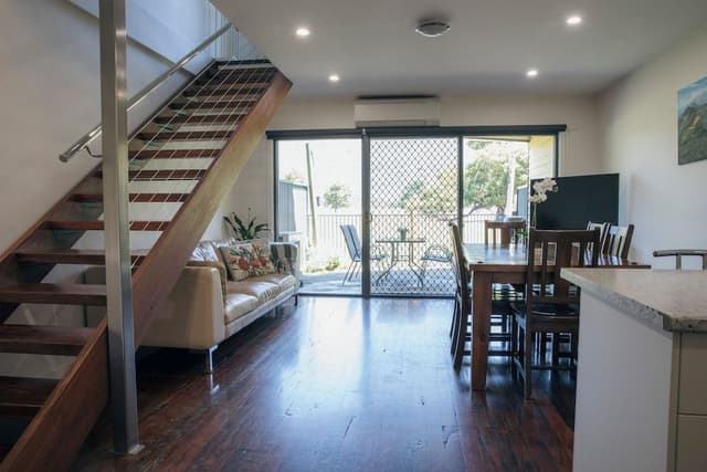 Family Townhome, 3 Bedrooms, Mountain View