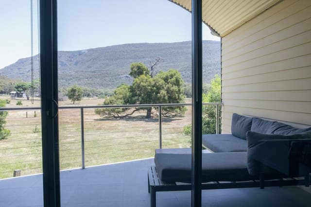 Executive Townhome, 2 Bedrooms, Mountain View