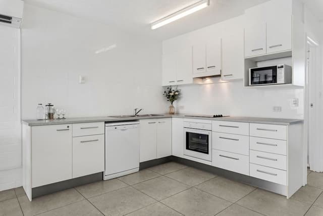 2 Bedroom Apartment with Ocean View