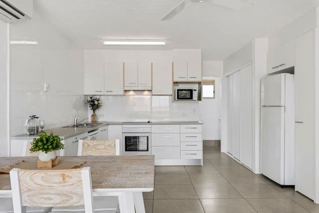 2 Bedroom Apartment with Ocean View