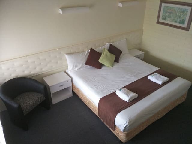 Business Room, 1 King Bed, Microwave
