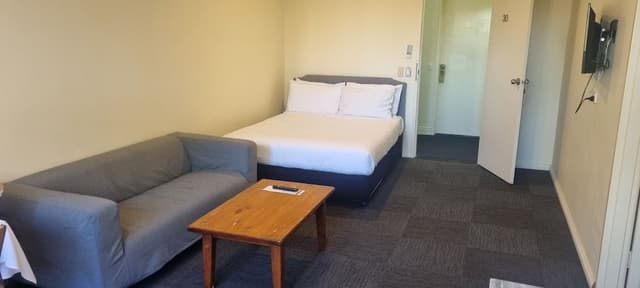 Serviced Apartment