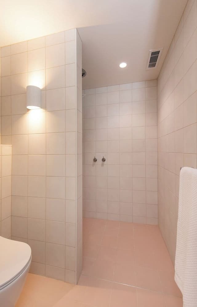 Executive King Courtyard with Free Parking, Wifi, Welcome Drink, Minibar