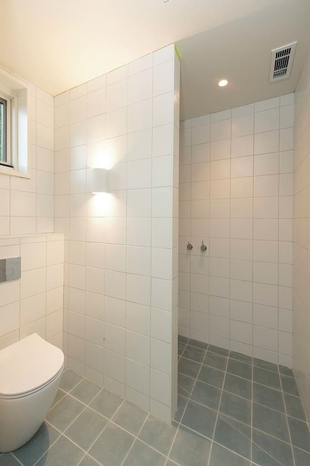 Deluxe King with Free Parking, Wifi, Welcome Drink, Minibar