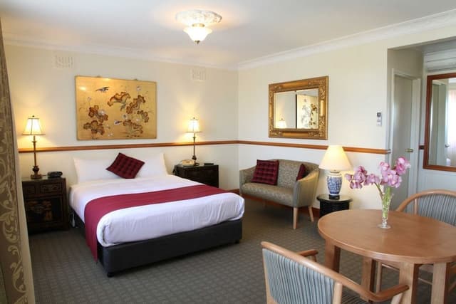 Two Room Spa Suite