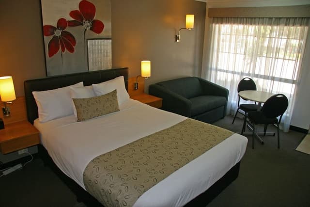 Executive Queen Room