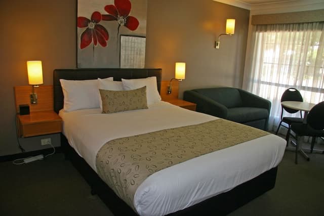 Executive Queen Room